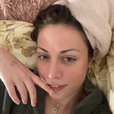 Tt_znear's profile picture. ♉︎♑︎♍︎ 🔯