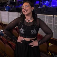 izzy 🥰 needs a concert(@icloveshs) 's Twitter Profile Photo