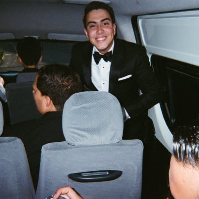 eaduron_17's profile picture. 