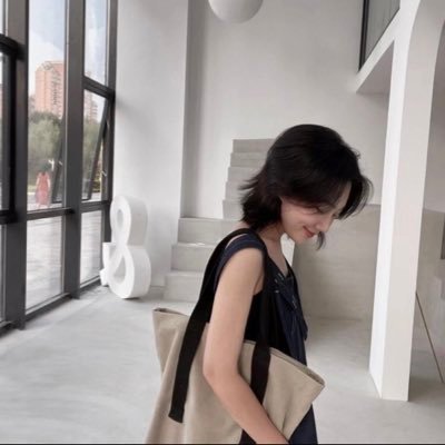 lebin5070's profile picture. ファッションデザイナー 設計、生産、販売はすべて自主的に操作する。オフラインオフラインのエンティティ運営9年   ，私は中国の青島出身で、90年生まれの女の子です。よろしくお願いします。