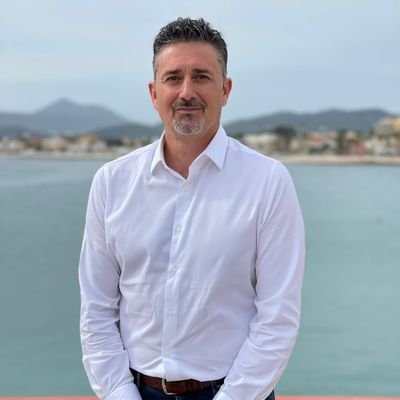 Empresario. Monitor de balonmano pista y playa. Concejal del PP. Aficionado al Triatlón y apasionado del Reiki 🙏
Respeto, humildad y sinceridad ante todo.