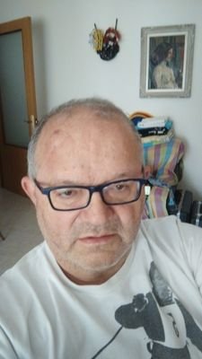 ArnaDomenec's profile picture. Sóc marit, pare, fill, metge de família, advocat, amant del bergadà, de l'esport, de l'esquí de fons, amic dels meus. amics, conegut per força gent i abordable