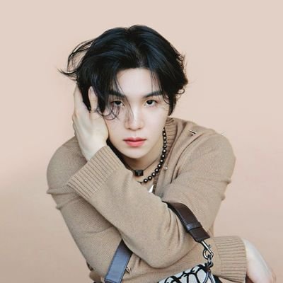 NguynTh83662203's profile picture. 