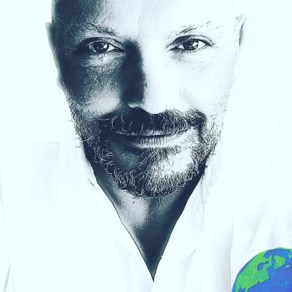 Question everything. Apasionado de la política,porque la política dirige nuestras vidas. Merecemos la extinción.