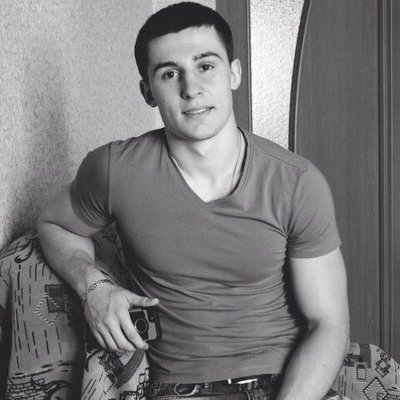 S_zlll's profile picture. 