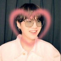 ♡𝓗𝓸𝓷𝓮𝔂♡(@kimbae_bae) 's Twitter Profile Photo