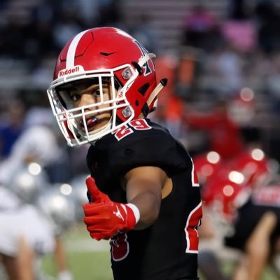 Allatoona High School //5’8 135// 25’//WR/DB// contact 4049886746 deaconsmith27@gmail.com