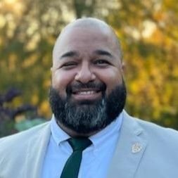 LuisRaul87's profile picture. #higheredprofessional 🇺🇸🇸🇻
#RUAlum
#firstgen
#latino
RU Highlanders; UD Blue Hens; UR Yellowjackets; UW Badgers