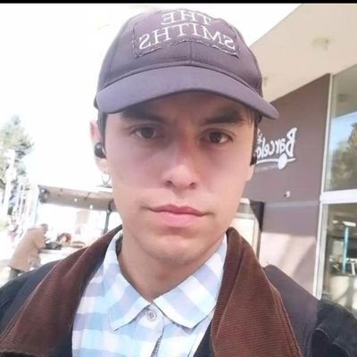 Licenciado en comunicación estratégica- Cruzado
Informador independiente
Ex dirigente secundario
Escribo poesía, relatos y textos varios.
Futbolero y ciclista