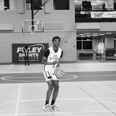 child of god ✝️ 6’1 145 pg/sg @thsbasketball c/o ‘25🎓