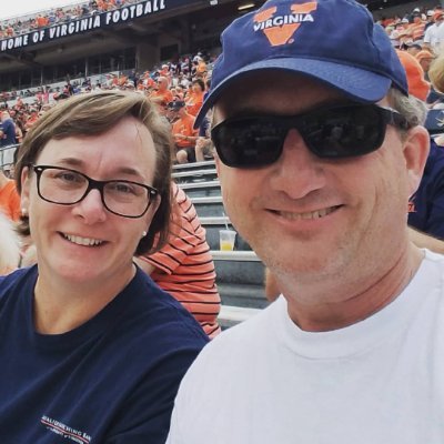 Travel planner, band mom, theater mom, UVA ‘93, current Wahoo parent. 🧡💙