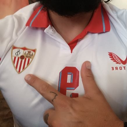 TODOS TENEMOS PROBLEMAS...Enfermo  del Sevilla FC.
escribo como habló,que no es demasiado bien. 
Uno de tantos sieteguefas.