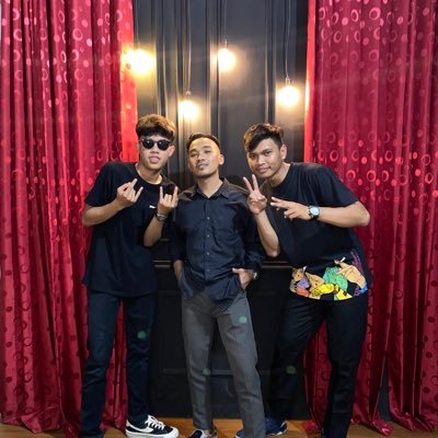 •Ajining diri seko lathi•
|Ajining raga seko busono|