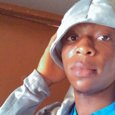 Hawal002's profile picture. typing......