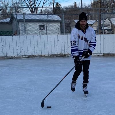 Mograbz7's profile picture. #PinstripePride #LGRW