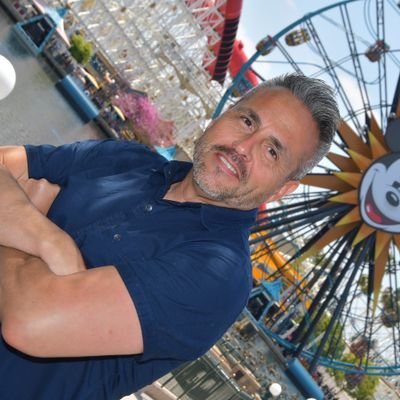 thisbejasonm's profile picture. Proud Father, Dadsplainer - IG/FB/Twitter/SC - @thisbejasonm
Parents/Adults Reactor @REACT