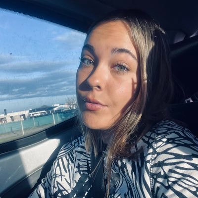 Florr_romeroo's profile picture. vamos a darnos vuelta de tanto amor