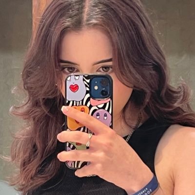 jesshb19's profile picture. she/her ✨