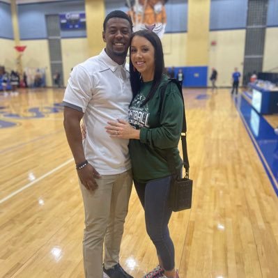Husband🤞🏾 | Hussle & Louie🐾 Wisdom HS Head Boys Basketball Coach🏀 “You don’t need a seat at the table when you have a seat in the Kingdom”✝️ Psalms 23:5📖
