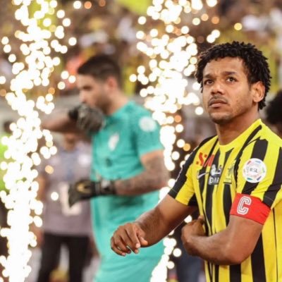 hmada13_'s profile picture. قتلوا أحلامنا ، بالتقاليد سَ ترزق علىّ مَ يحملہُ قلبك فَ لك مَ نويتَ ♥'!