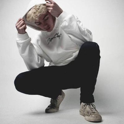 simplemats's profile picture. 