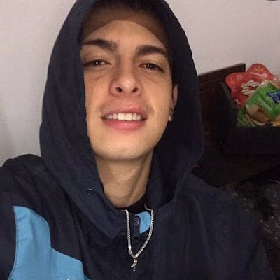 FThc2210870's profile picture. 