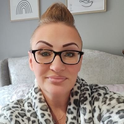 lever_tracey's profile picture. Mum to 3 beautiful children and happy with life !