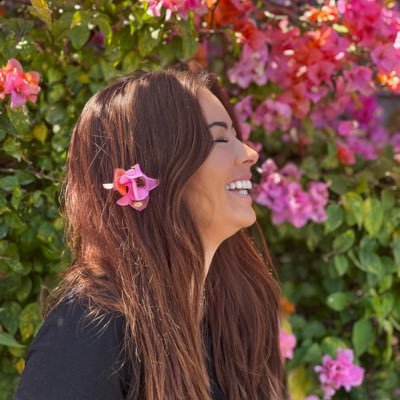 MeganeYang's profile picture. ONE LIFE 🌻