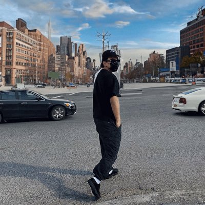 Seuv_v's profile picture. Graphic Designer Twitch: https://t.co/O4yLMN5ROV Port; https://t.co/cgmes8YfKV I'm 24 years