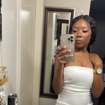 RebeccaAntenor's profile picture. Jesus follower ✝️|Haitian 🇭🇹| Authentically Me ❤️