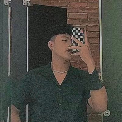 follow ig aja ga si ? ga ngerti maen twiter @rejaalvisyh