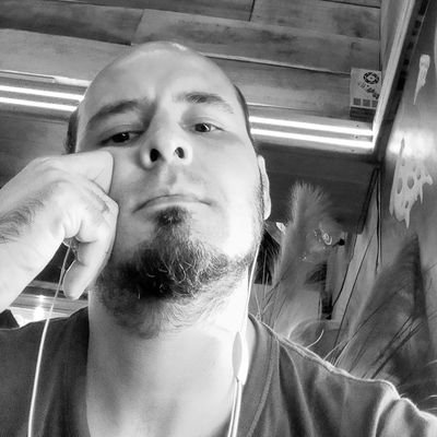 Nomadegris's profile picture. 