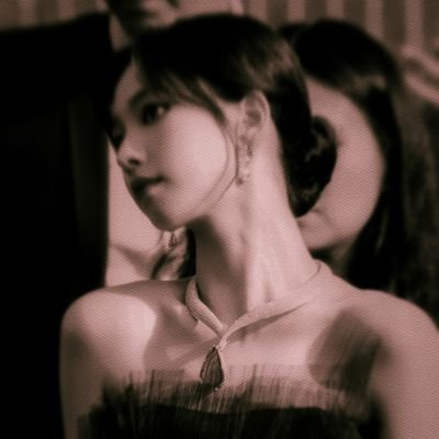 akasadewi's profile picture. ㅤㅤㅤ https://t.co/lC6EhvUhMD jalanan setapak gelap, tak temukan jalan pulang, berhiaskan darah hingga aku putus asa, haruskah kuserahkan diri ini padamu, tuan?