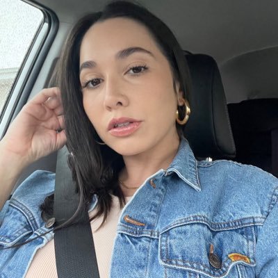 journeywithgra1's profile picture. add on IG:reva_a.doss Am available for your hot and good massage with naughty company service today 😈🍑😜 pm me and let’s talk fun 🤩 not free tho 💰