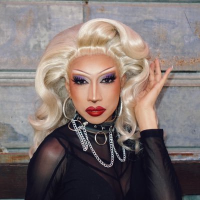 bighairsmallbod's profile picture. Born and raised Austinite.✨ The dancing diva of the vixens patio. 💕