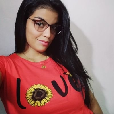 Venezolana 🇻🇪 Administradora en RRHH 👩🏻‍💻 Con sueños por cumplir 💫 Mi frase {UN DÍA A LA VEZ} 🦋🍂...