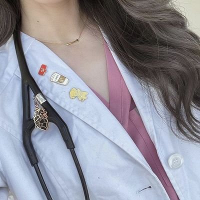 i want to go to medical school 🩺🥼