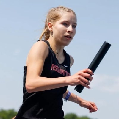 JuliaDeVries19's profile picture. AHS ‘24