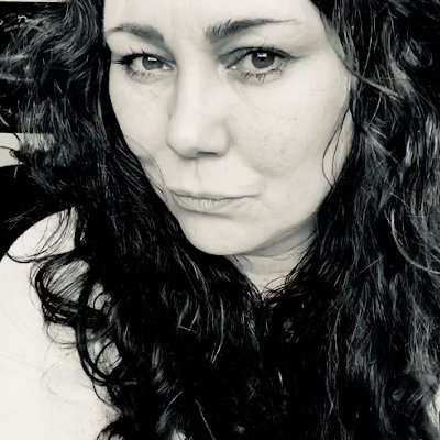 Corporate Marketing @WekaIO. Xenophile. Raconteur. ♥s smart people, tech, brand & design. Fueled by coffee, music, creativity, and grit. I tweet my own mind.