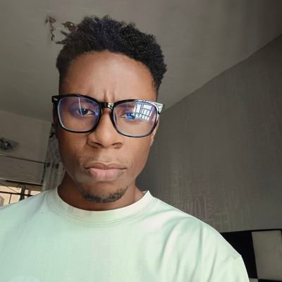 feelscodes02's profile picture. Software engineer