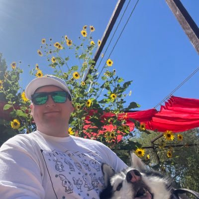 Mickeyisgross's profile picture. 