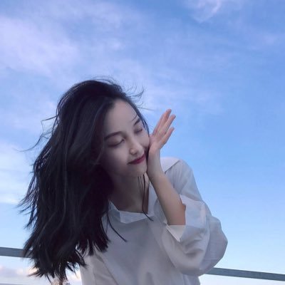 Zoe2001711's profile picture. laughing like a baby, living like a queen