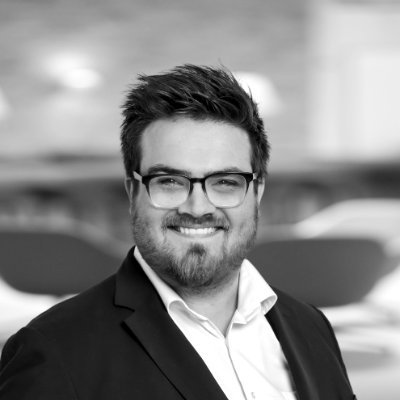 Head of PR & Communications hos @Floating_Power
Far | Ægtemand | Journalist | D&D | Dårligste spiller på vinderholdet i 2. div af oldboys Counter-Strike