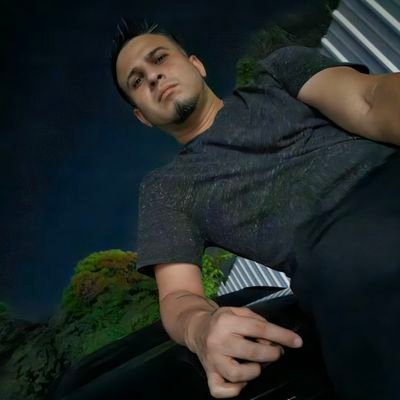 DjMaxX_'s profile picture. Emilio I. González García
25 años
Joven emprendedor con metas por seguir y alcanzar