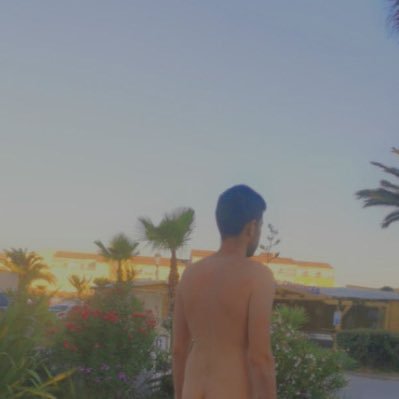 Leomania11's profile picture. Un naturiste en France. Voyageur🌞🏖️