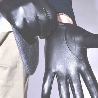 gloveboi117's profile picture. Gloves and use