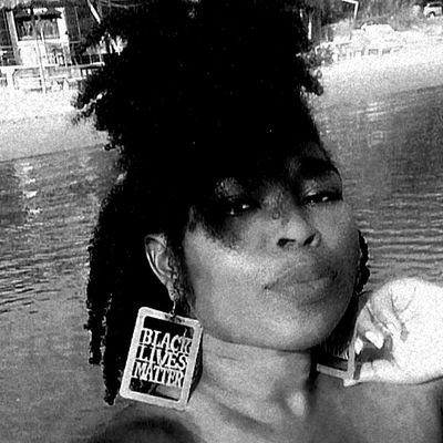 nomkhosmazibuko's profile picture. All God says I am, I am.
Humanitarian 
Anything about natural hair. Fine Artist.