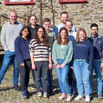 Group of Solid State Physics headed by @CarstenBusse at @UniSiegen investigating #2Dmaterials. 
#stm#graphene#SurfaceScience#physics 
By Carsten B. and Dina W.