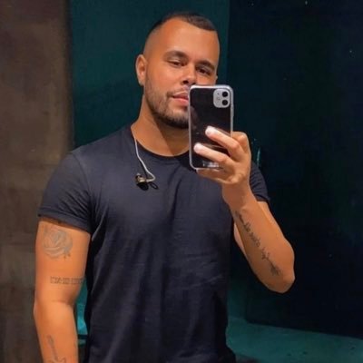 leandrogouvea's profile picture. Músico, guitarrista 🎸 Vasco da Gama 💢