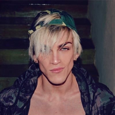 DannyNic22's profile picture. Until you know that life is War - you don’t know what Prayer is for! 🙏🏻